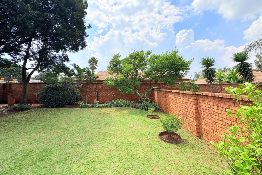 To Let 4 Bedroom Property for Rent in Ravenswood Gauteng