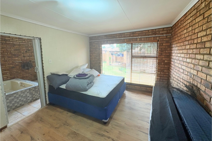 To Let 4 Bedroom Property for Rent in Ravenswood Gauteng