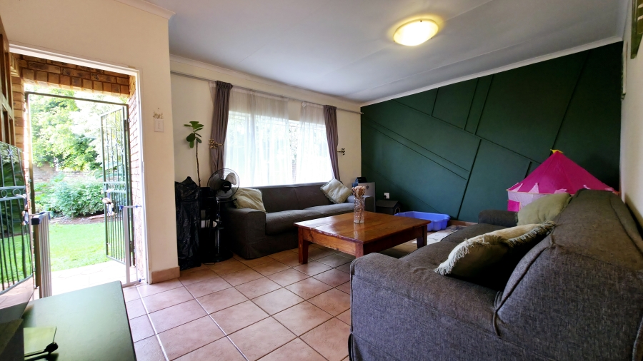 3 Bedroom Property for Sale in Garsfontein Gauteng