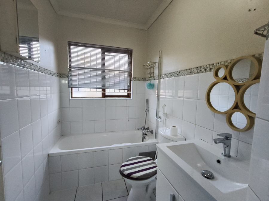 To Let 3 Bedroom Property for Rent in Morningside Gauteng