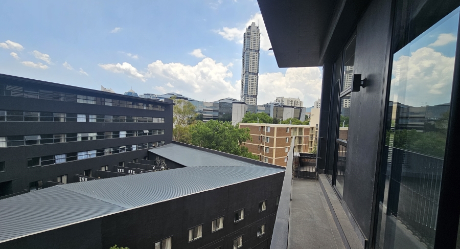 1 Bedroom Property for Sale in Sandown Gauteng