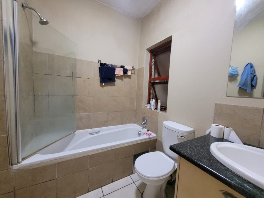 2 Bedroom Property for Sale in Carlswald Gauteng