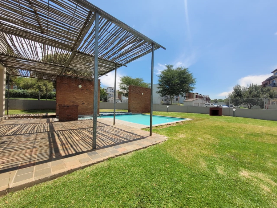 2 Bedroom Property for Sale in Carlswald Gauteng