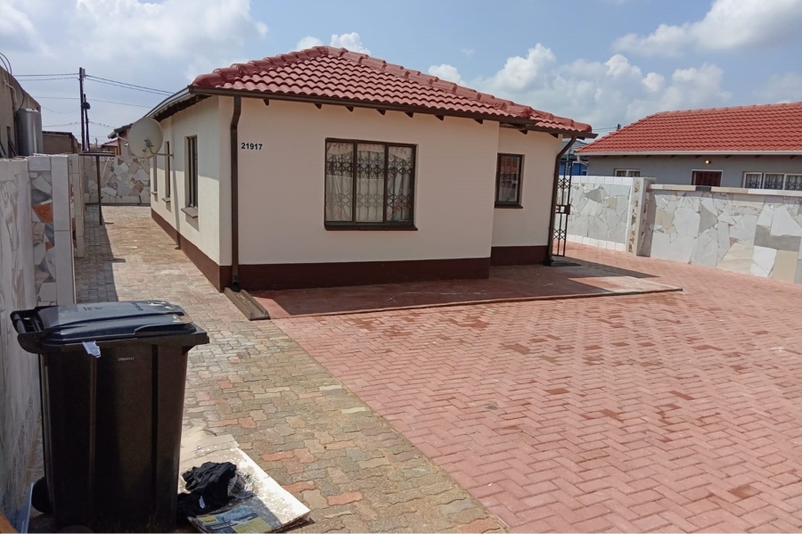 To Let 3 Bedroom Property for Rent in Protea Glen Gauteng