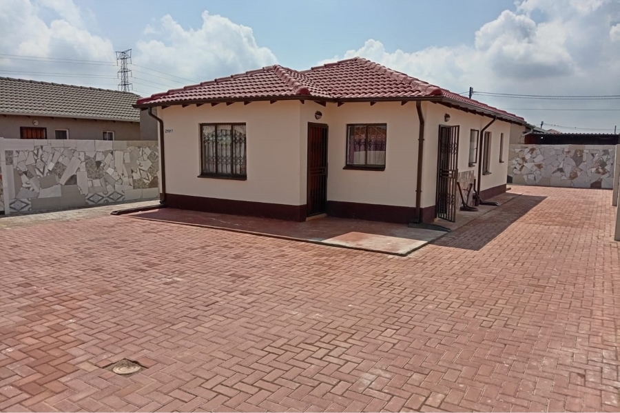 To Let 3 Bedroom Property for Rent in Protea Glen Gauteng