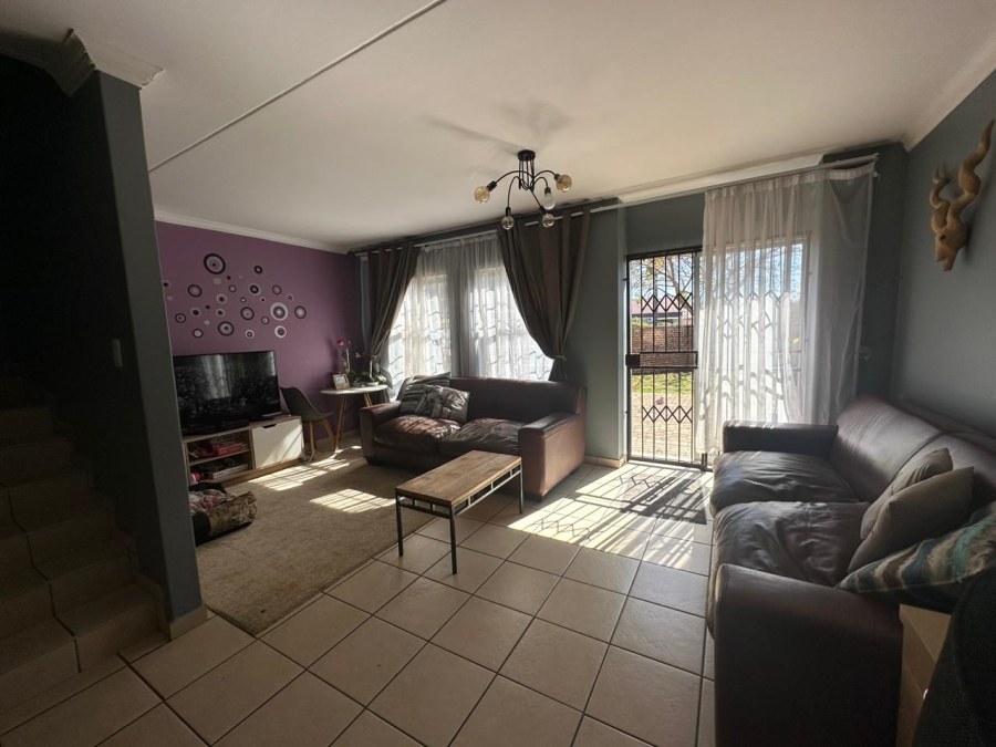 To Let 3 Bedroom Property for Rent in Montana Gauteng