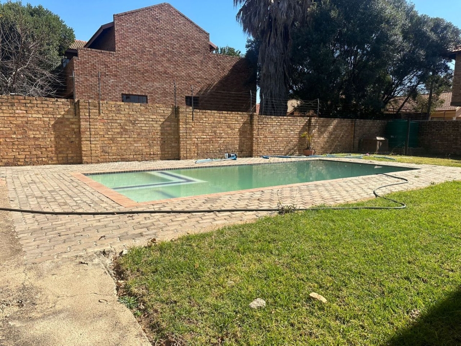 To Let 3 Bedroom Property for Rent in Montana Gauteng