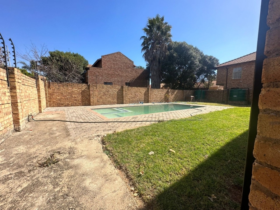 To Let 3 Bedroom Property for Rent in Montana Gauteng