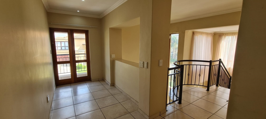 To Let 4 Bedroom Property for Rent in Greenstone Hill Gauteng