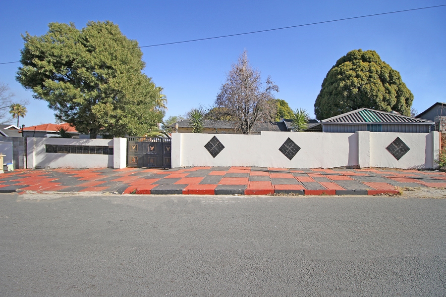 To Let 4 Bedroom Property for Rent in Mindalore Gauteng