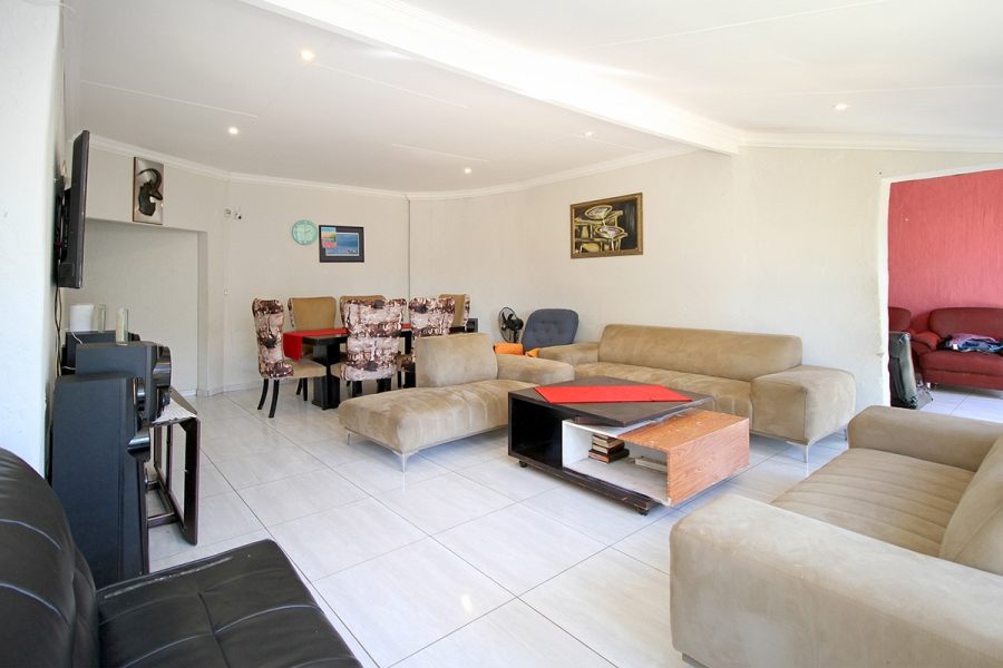 To Let 4 Bedroom Property for Rent in Mindalore Gauteng