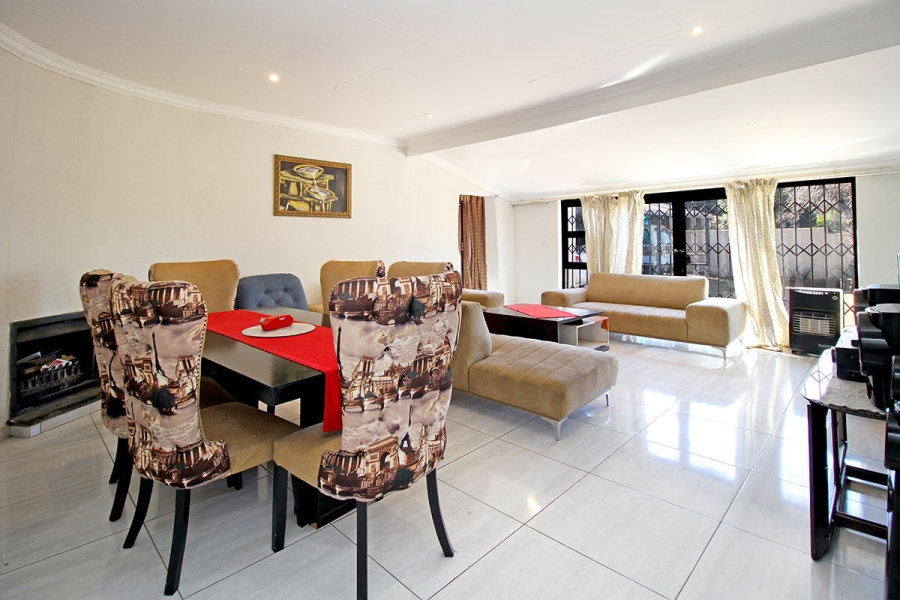 To Let 4 Bedroom Property for Rent in Mindalore Gauteng