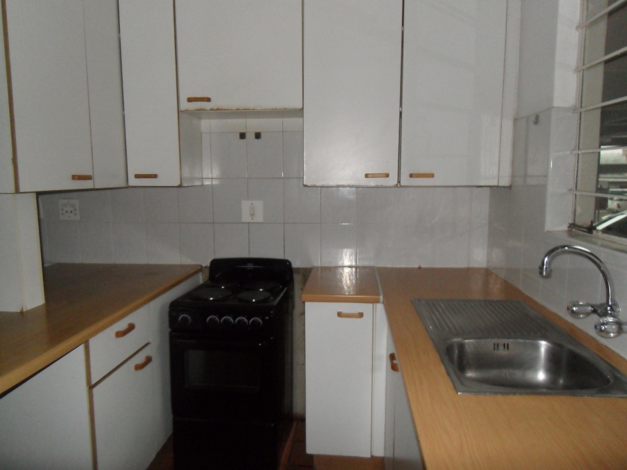 To Let 1 Bedroom Property for Rent in Rembrandt Park Gauteng