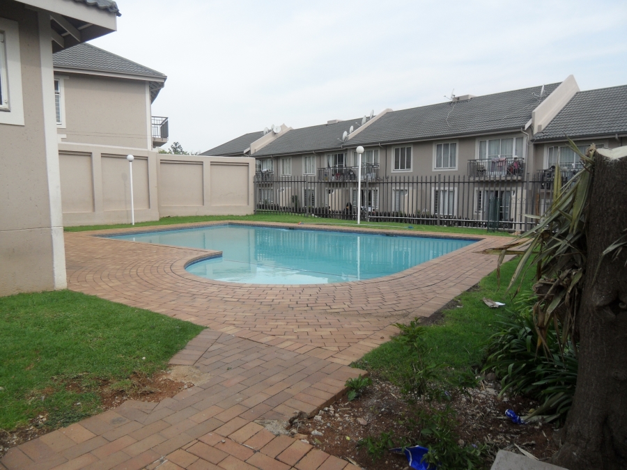 To Let 1 Bedroom Property for Rent in Rembrandt Park Gauteng