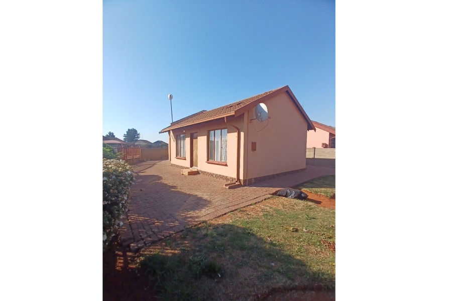 2 Bedroom Property for Sale in Sebokeng Zone 17 Gauteng