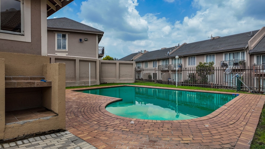 1 Bedroom Property for Sale in Rembrandt Park Gauteng