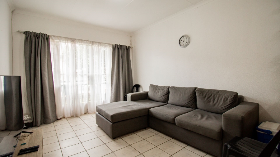 1 Bedroom Property for Sale in Rembrandt Park Gauteng