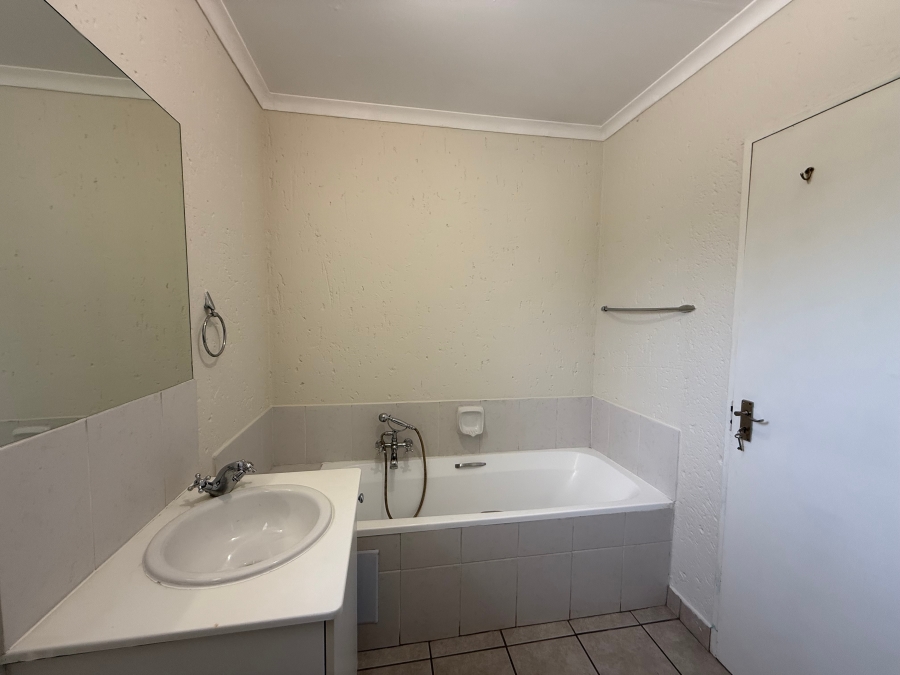 2 Bedroom Property for Sale in Ferndale Gauteng