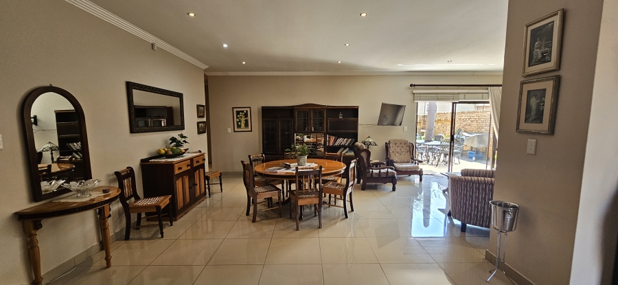 4 Bedroom Property for Sale in New Redruth Gauteng