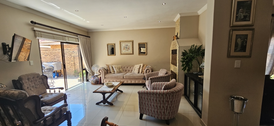 4 Bedroom Property for Sale in New Redruth Gauteng