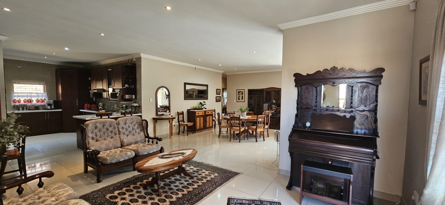 4 Bedroom Property for Sale in New Redruth Gauteng