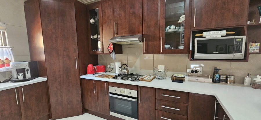 4 Bedroom Property for Sale in New Redruth Gauteng