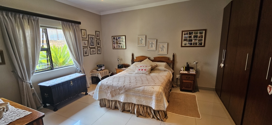4 Bedroom Property for Sale in New Redruth Gauteng