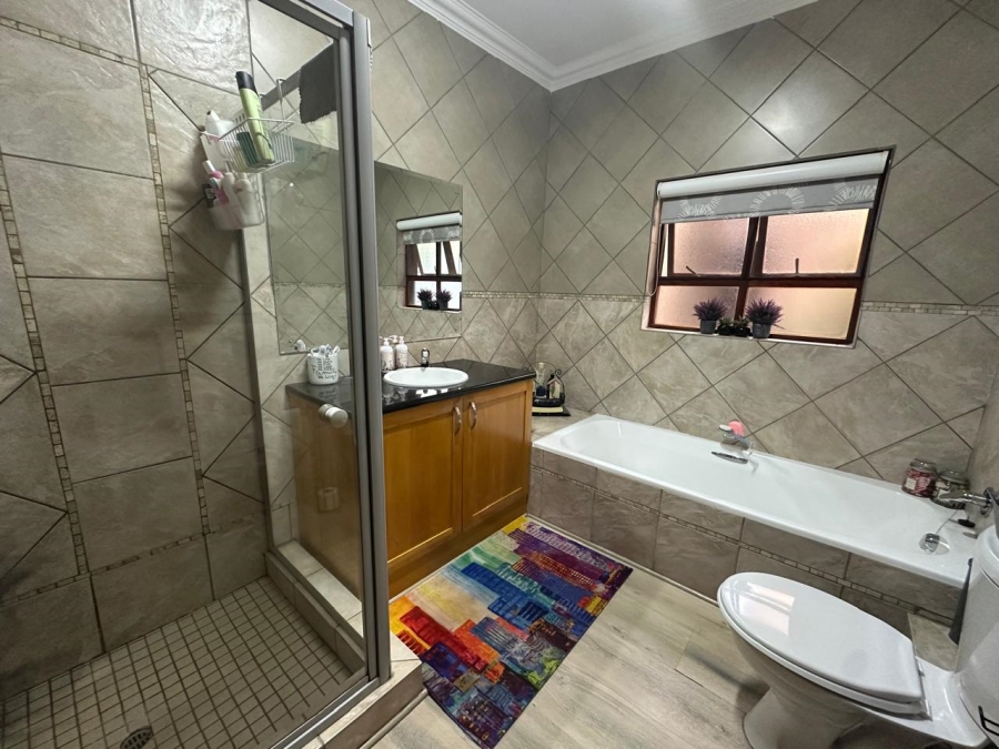 3 Bedroom Property for Sale in Six Fountains Residential Estate Gauteng