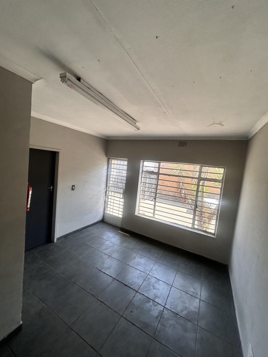 0 Bedroom Property for Sale in Anderbolt Gauteng