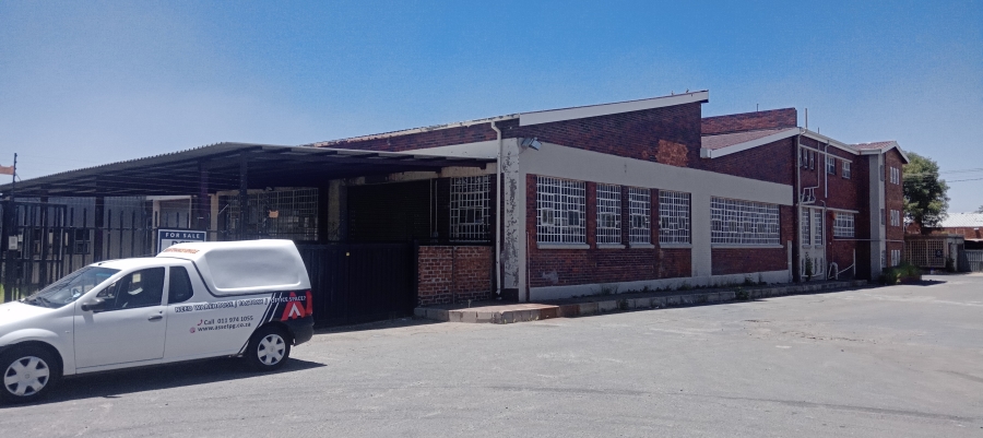 To Let commercial Property for Rent in Benrose Gauteng