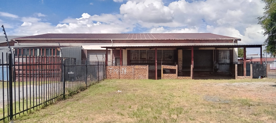 To Let commercial Property for Rent in Benrose Gauteng