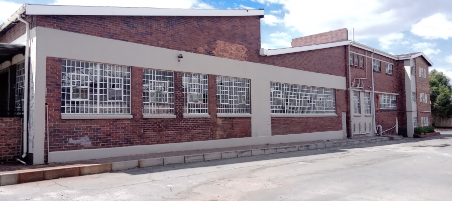 To Let commercial Property for Rent in Benrose Gauteng