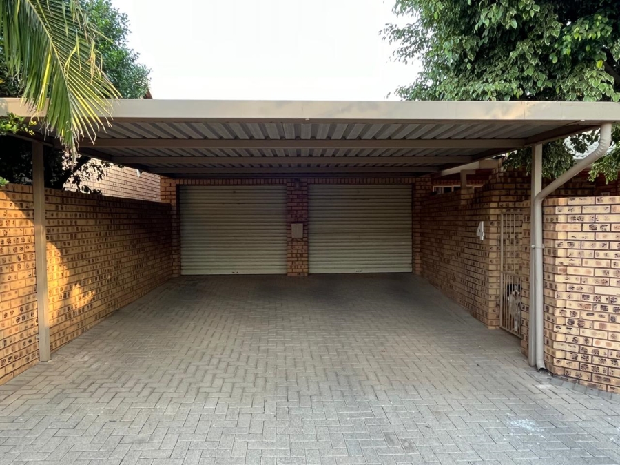 3 Bedroom Property for Sale in Die Wilgers Gauteng