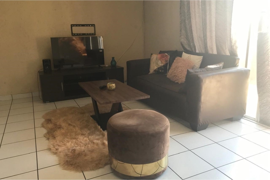 2 Bedroom Property for Sale in Bromhof Gauteng