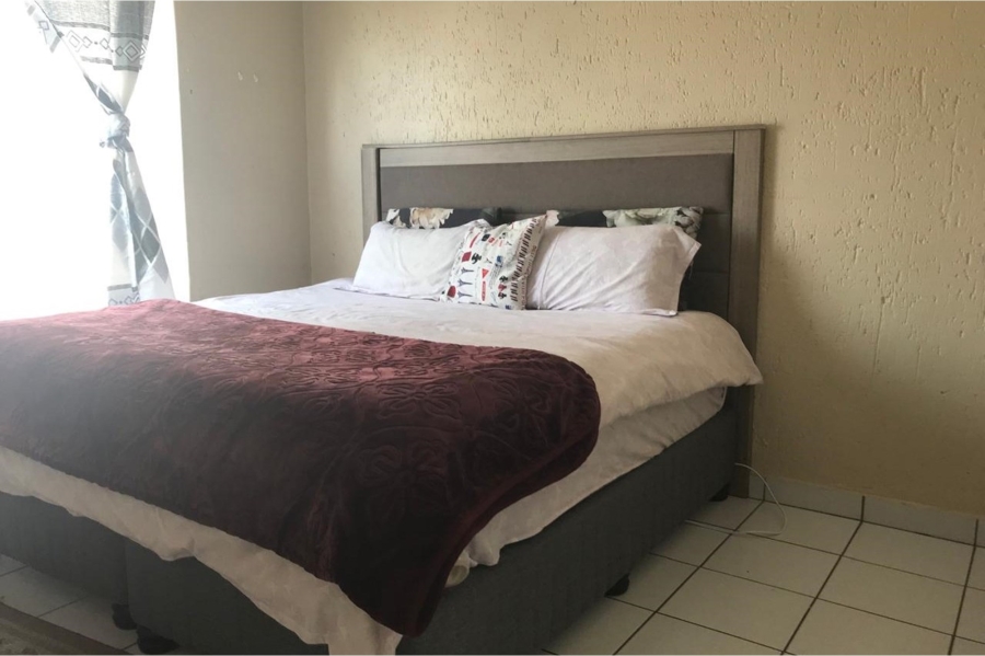 2 Bedroom Property for Sale in Bromhof Gauteng