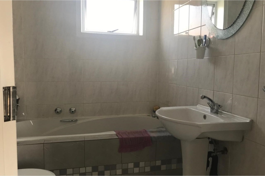 2 Bedroom Property for Sale in Bromhof Gauteng