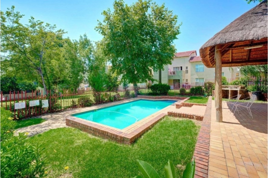 2 Bedroom Property for Sale in Bromhof Gauteng