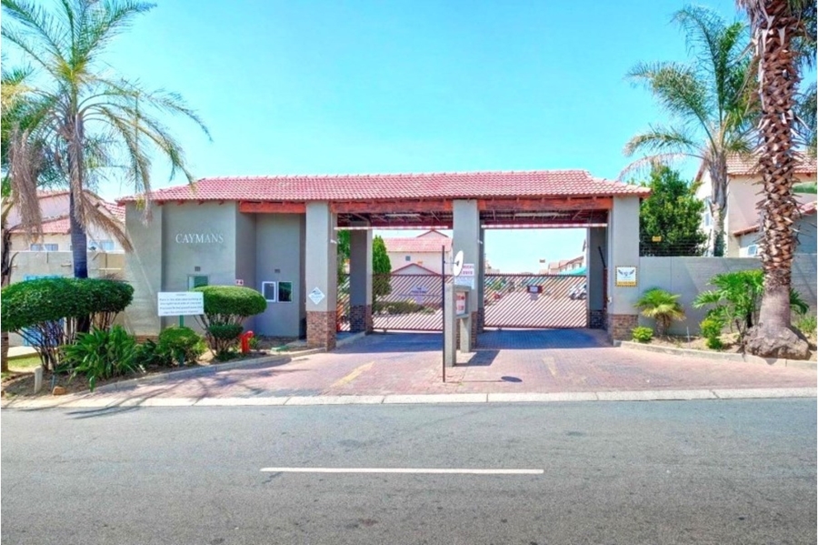2 Bedroom Property for Sale in Bromhof Gauteng
