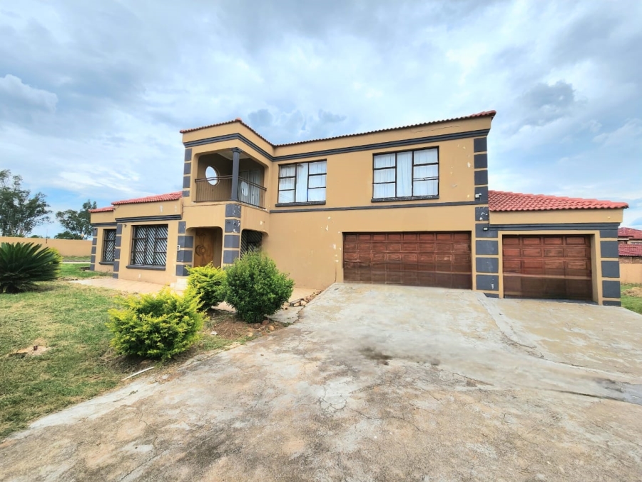 5 Bedroom Property for Sale in Cultura Park Gauteng