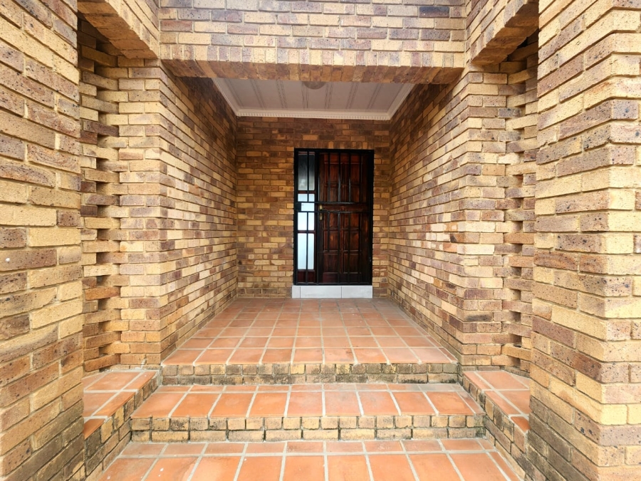 4 Bedroom Property for Sale in Bronkhorstbaai Gauteng