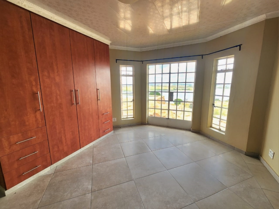 4 Bedroom Property for Sale in Bronkhorstbaai Gauteng