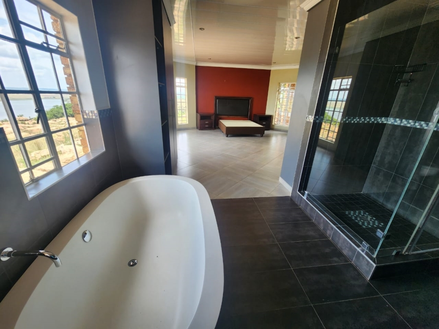 4 Bedroom Property for Sale in Bronkhorstbaai Gauteng