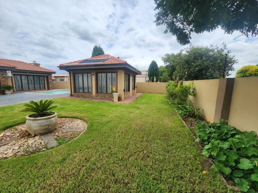 4 Bedroom Property for Sale in Riamar Park Gauteng