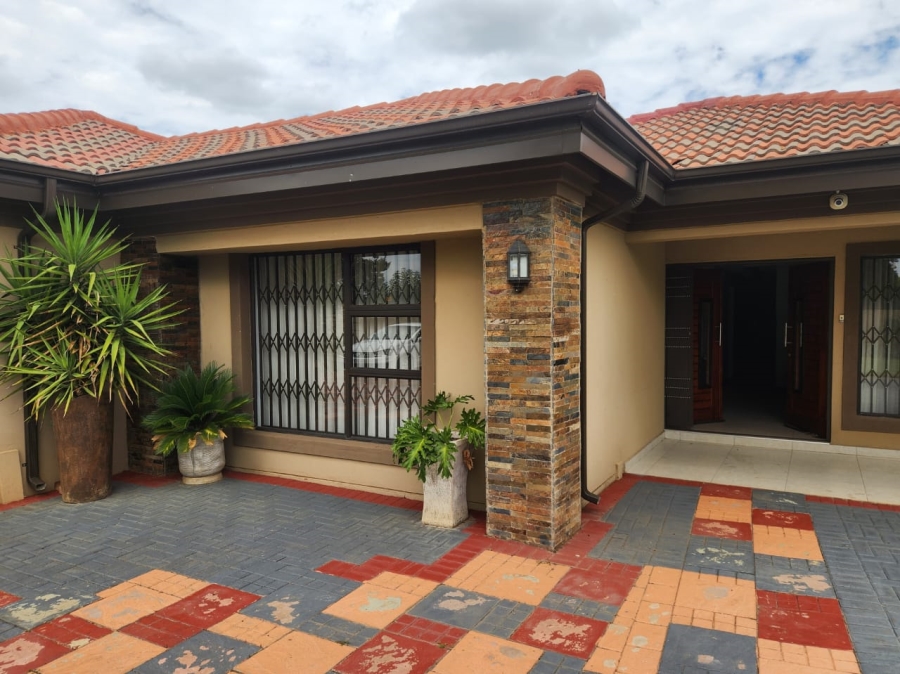 4 Bedroom Property for Sale in Riamar Park Gauteng