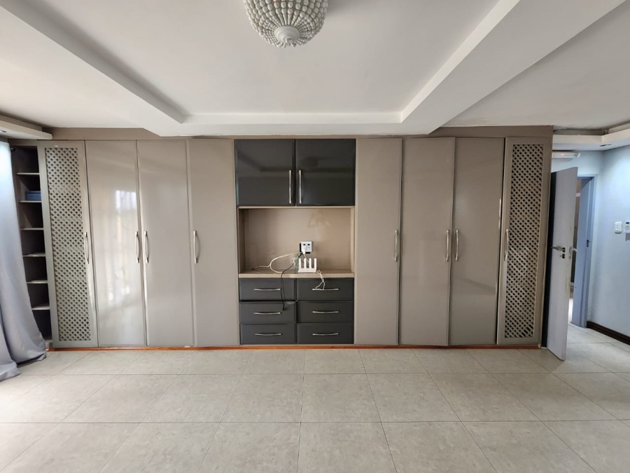 4 Bedroom Property for Sale in Riamar Park Gauteng