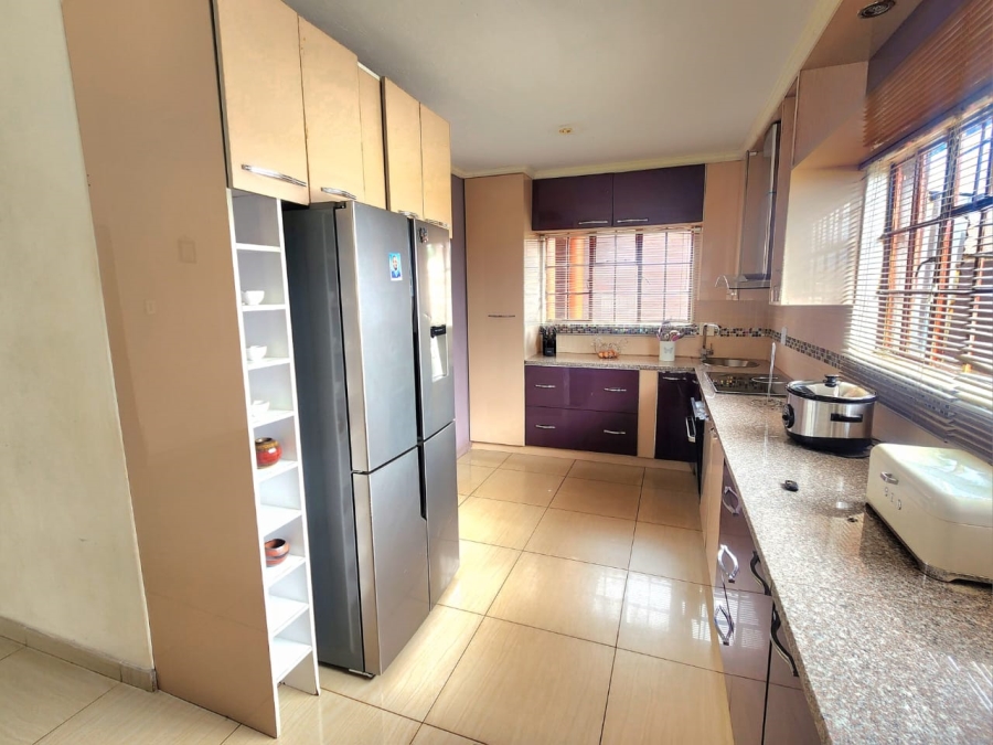 5 Bedroom Property for Sale in Cultura Park Gauteng