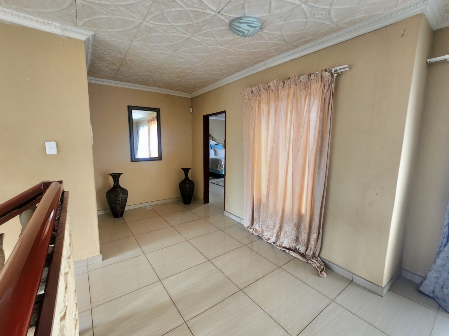 5 Bedroom Property for Sale in Cultura Park Gauteng