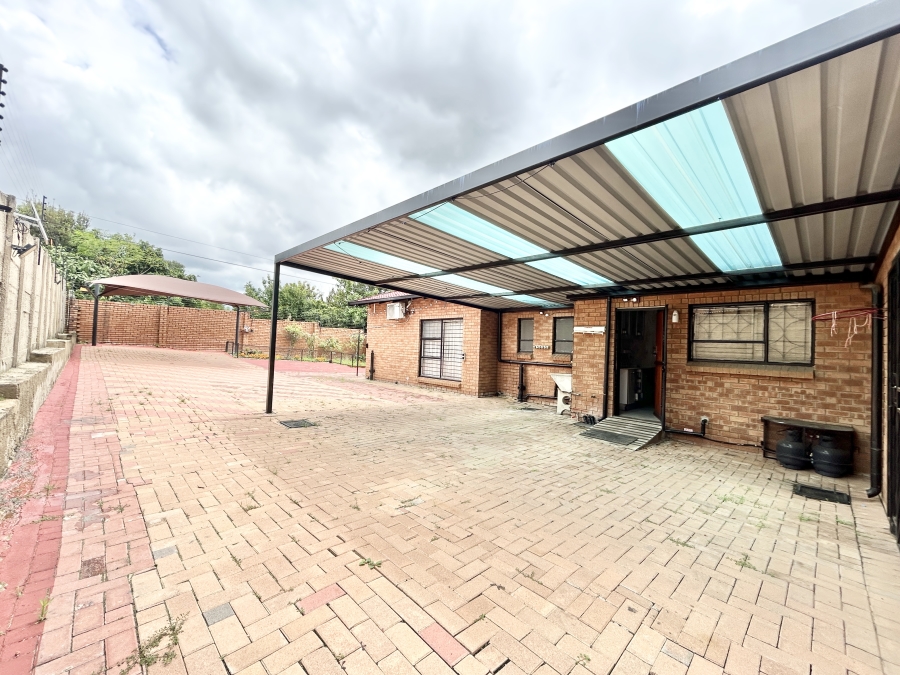 4 Bedroom Property for Sale in Country View Gauteng