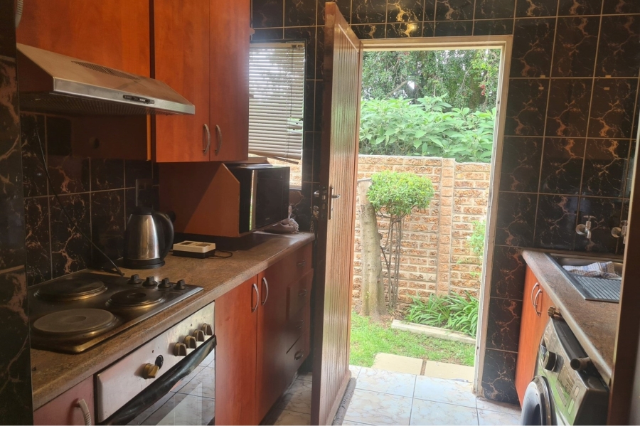 2 Bedroom Property for Sale in Kew Gauteng