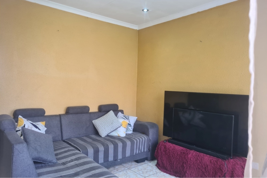 2 Bedroom Property for Sale in Kew Gauteng